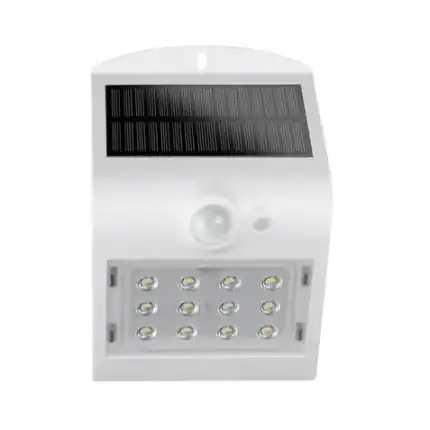 Lámpara solar con panel fotovoltaico y sensor de movimiento para iluminación exterior eficiente.