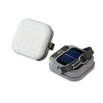Linterna solar portátil con cargador USB, ideal para camping, emergencias y actividades al aire libr.