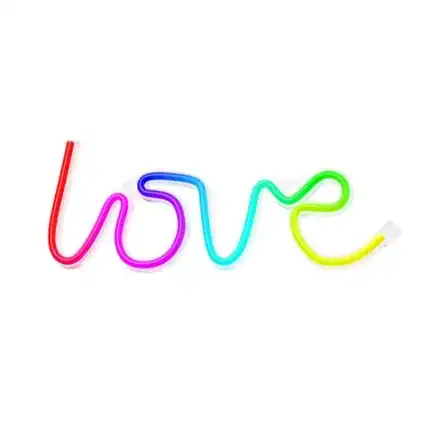Diseño de la palabra "love" en neón de colores sobre fondo blanco.